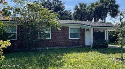 435 Whiting Ln, Atlantic Beach, FL 32233
