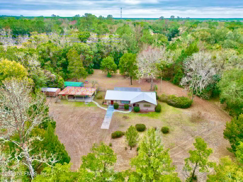 17221 77th Ln, Hawthorne, FL 32640