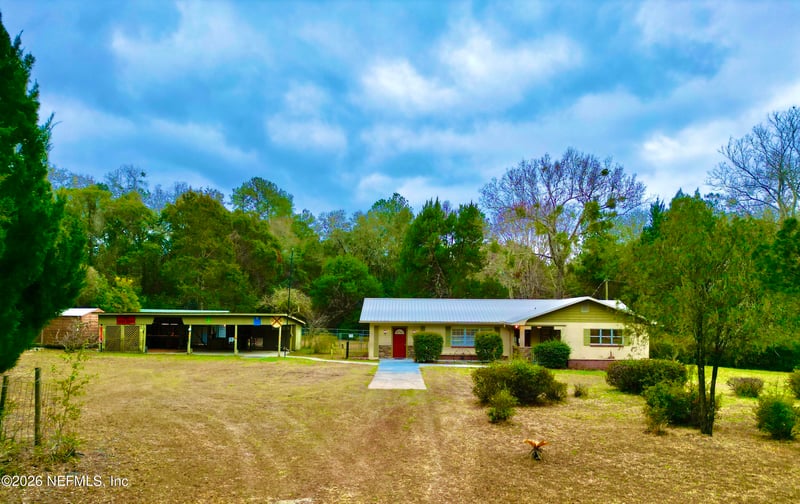 17221 77th Ln, Hawthorne, FL 32640