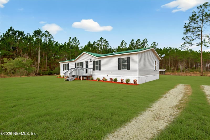 28121 Jackson Trl, Hilliard, FL 32046