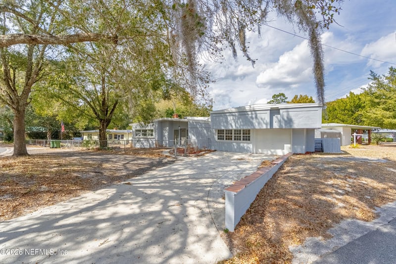 202 Azalea Cir, Palatka, FL 32177