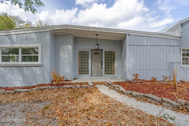 202 Azalea Cir, Palatka, FL 32177