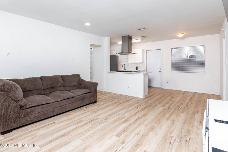 7303 Sandhurst Rd, Jacksonville, FL 32277