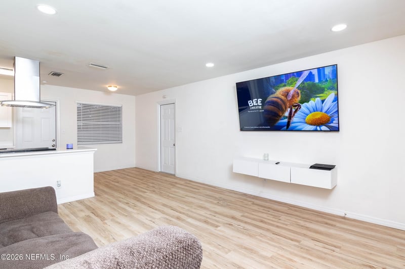 7303 Sandhurst Rd, Jacksonville, FL 32277