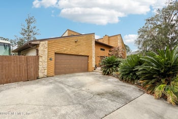 98 Swimming Pen Dr, Middleburg, FL 32068