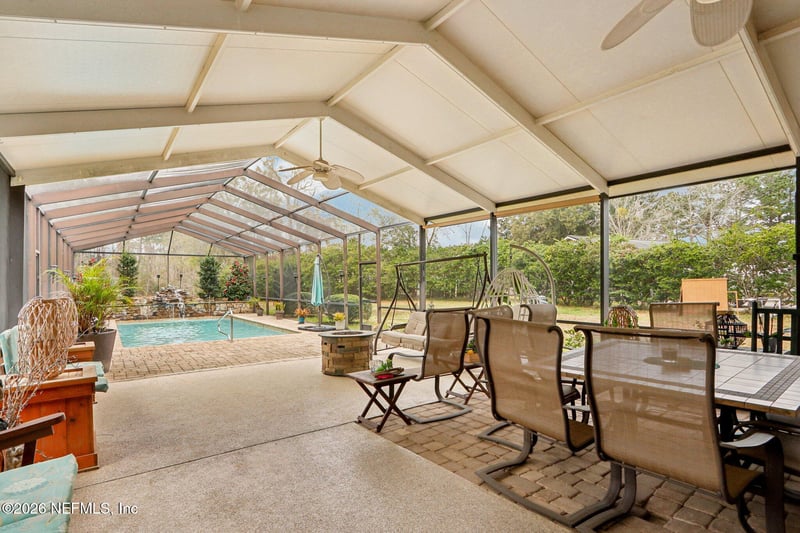 98 Swimming Pen Dr, Middleburg, FL 32068