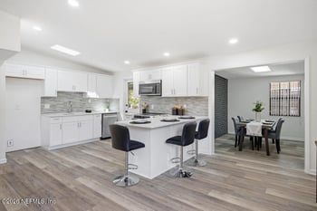 1044 Hillock Dr, Jacksonville, FL 32221