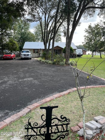 107 Church Lake Dr, Interlachen, FL 32148