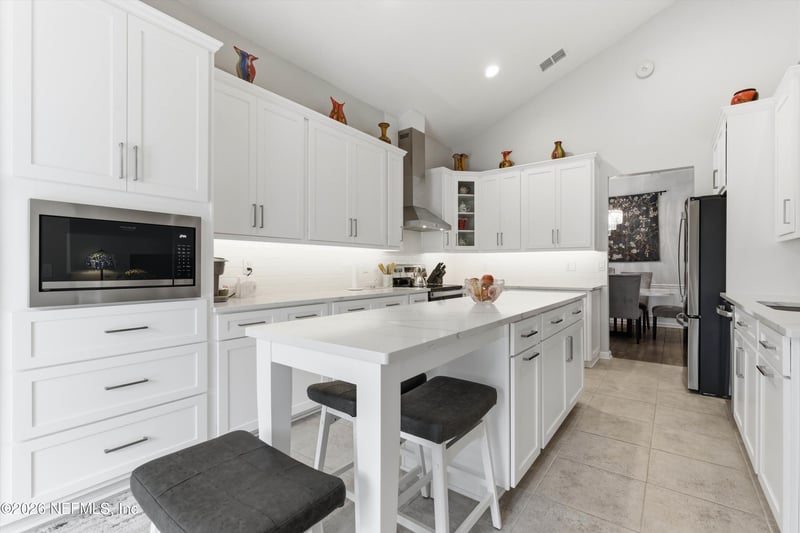 9304 Rosewater Ln, Jacksonville, FL 32256