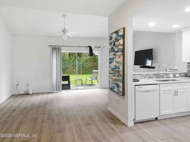 4700 Archer Rd #D27, Gainesville, FL 32608