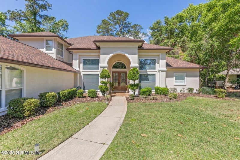 2676 Country Side Dr, Fleming Island, FL 32003