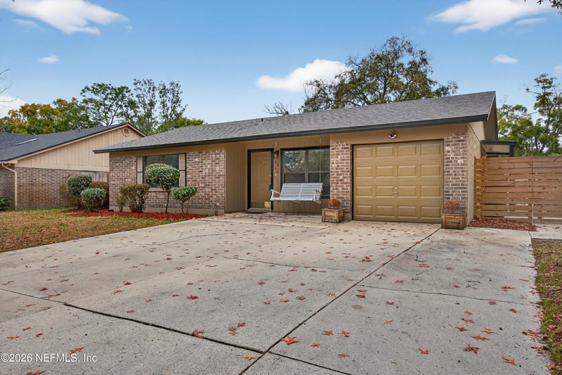 6246 Alfredo Dr, Jacksonville, FL 32244