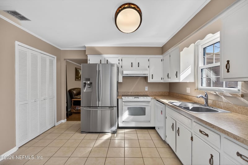 1546 Dolphin Ct, Orange Park, FL 32073