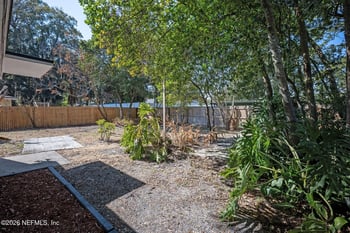 6122 Suwanee Rd, Jacksonville, FL 32217