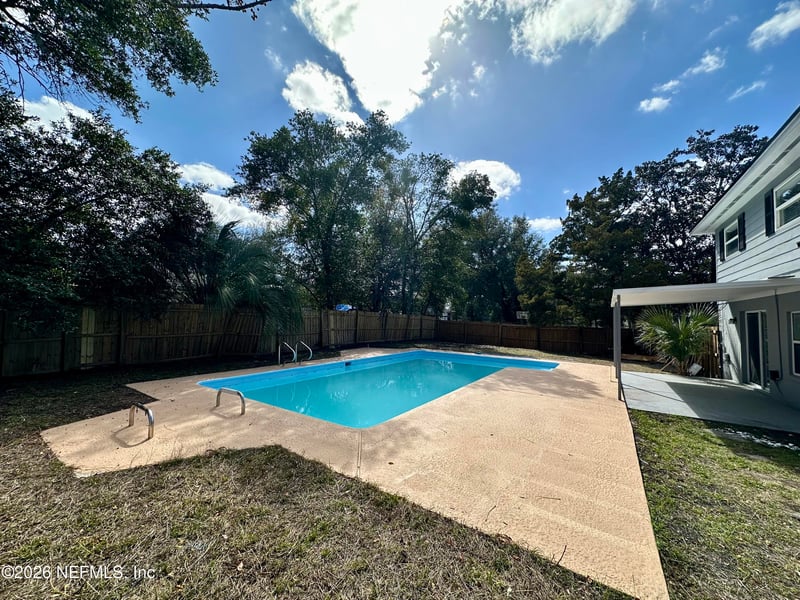 8044 Renault Dr, Jacksonville, FL 32244