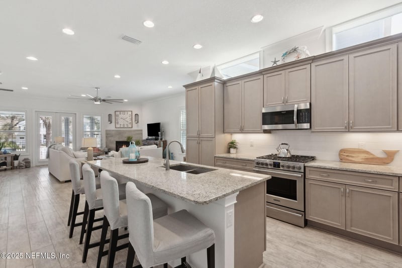 1981 Amelia Oaks Dr, Fernandina Beach, FL 32034