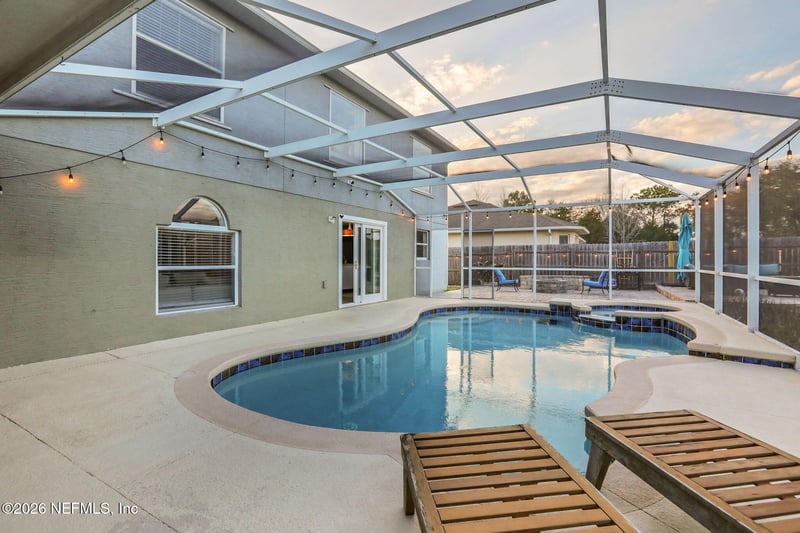 220 Bird Of Paradise Dr, Palm Coast, FL 32137