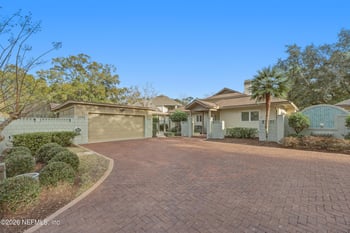 10126 Courtyards Pl, Jacksonville, FL 32256