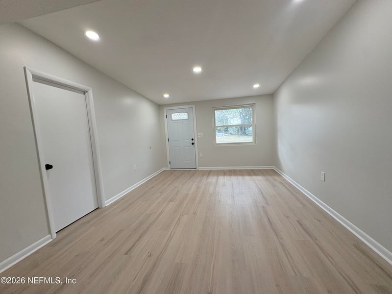 2819 Lauderdale Dr, Jacksonville, FL 32277