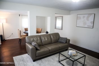 386 Woodside Dr, Orange Park, FL 32073