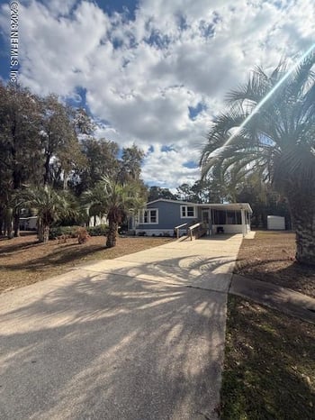 302 Sportsman Dr, Welaka, FL 32193