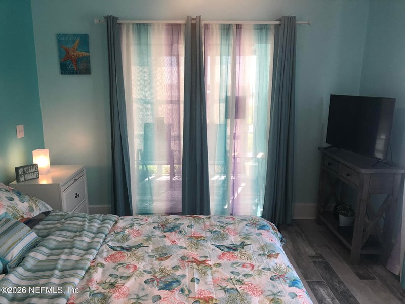 1334 1st St, Jacksonville Beach, FL 32250