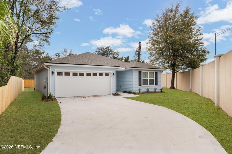 918 Deerwood Cir, Jacksonville, FL 32208
