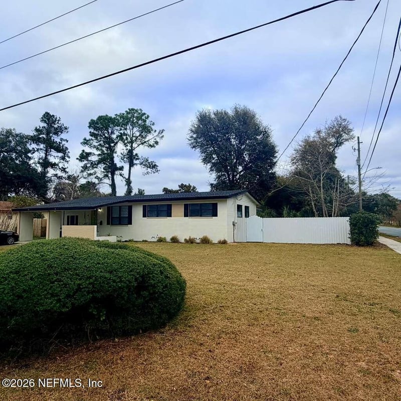 3305 Cesery Blvd, Jacksonville, FL 32277