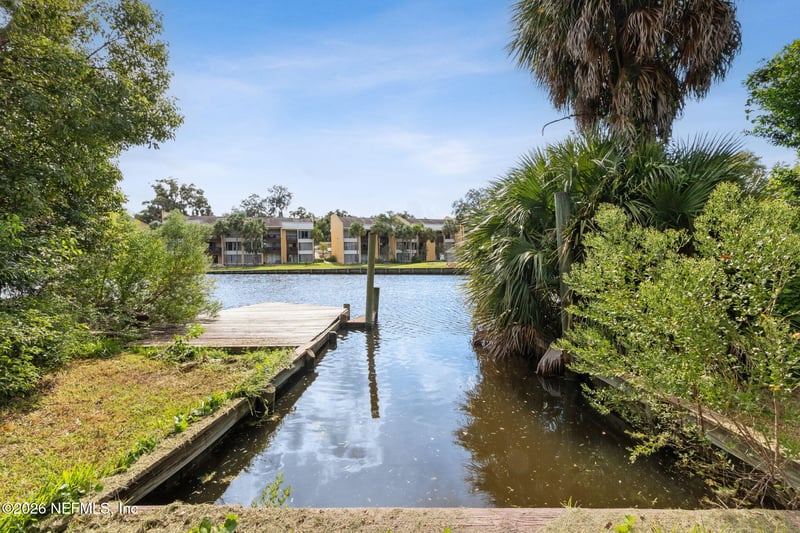 704 Seabrook Cove Rd, Jacksonville, FL 32211