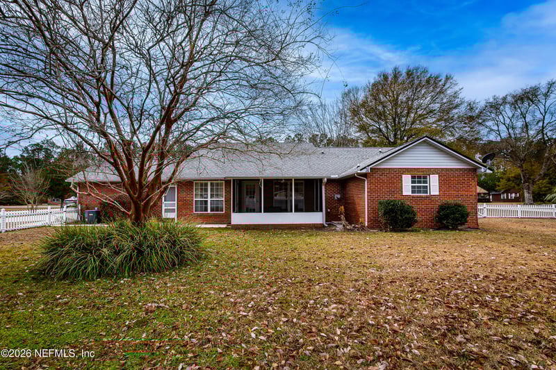 27112 Lake Dr, Hilliard, FL 32046