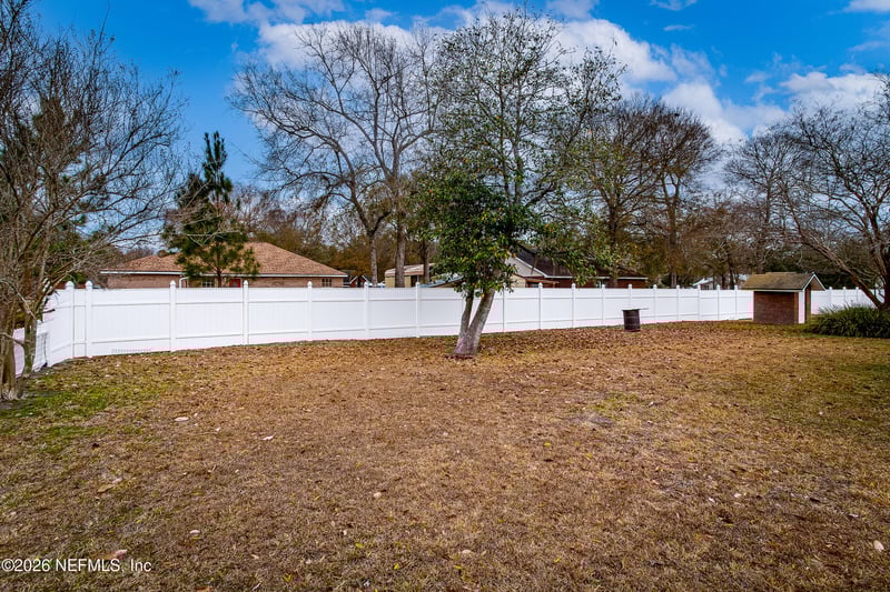 27112 Lake Dr, Hilliard, FL 32046