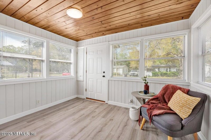 825 Wyolen St, Jacksonville, FL 32254