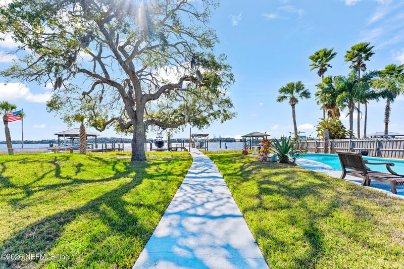 5992 Heckscher Dr, Jacksonville, FL 32226