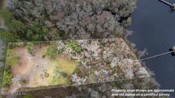 455 River Rd, Palatka, FL 32177