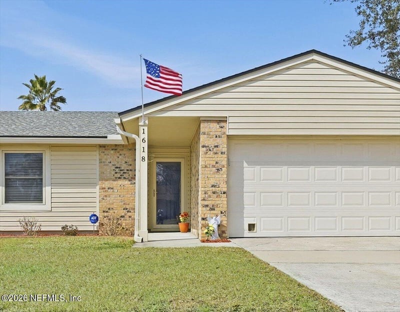 1618 Windy Oaks Dr, Jacksonville, FL 32225