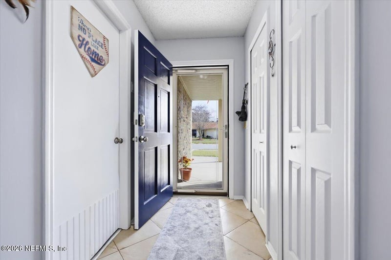 1618 Windy Oaks Dr, Jacksonville, FL 32225