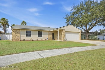 1618 Windy Oaks Dr, Jacksonville, FL 32225