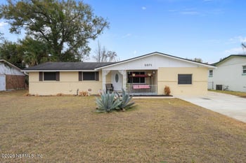 2071 Courtney Dr, Jacksonville, FL 32208