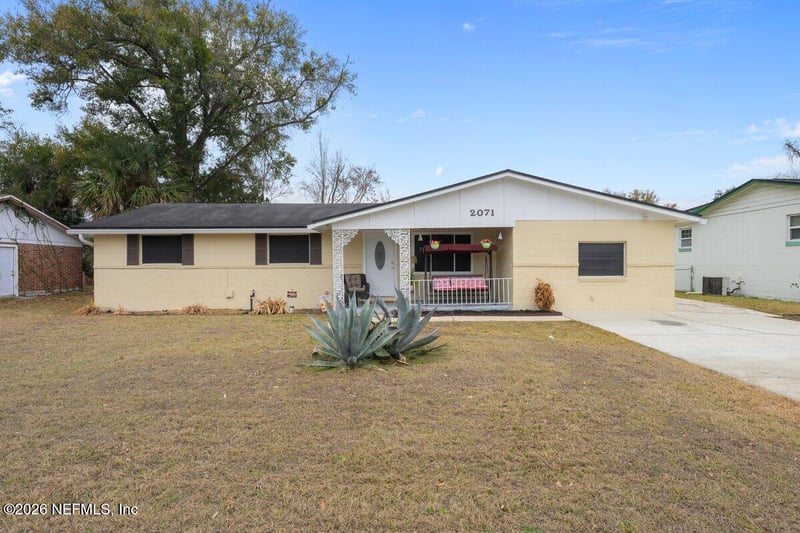2071 Courtney Dr, Jacksonville, FL 32208