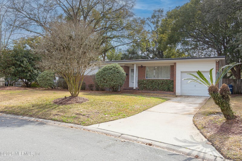 5920 Caribbean Dr, Jacksonville, FL 32277