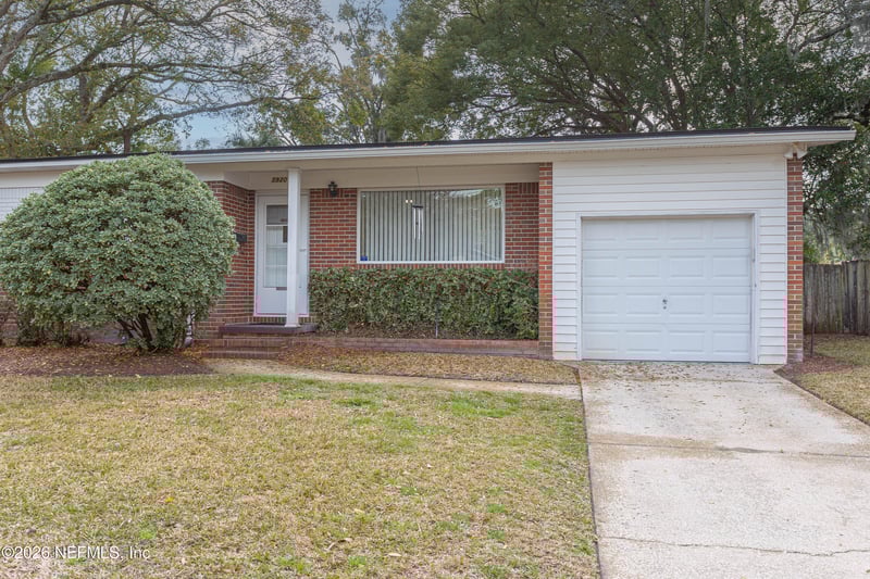 5920 Caribbean Dr, Jacksonville, FL 32277