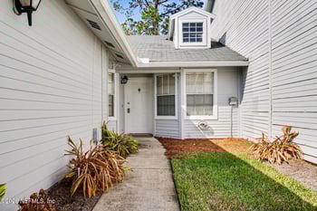 11066 Wandering Oaks Dr, Jacksonville, FL 32257