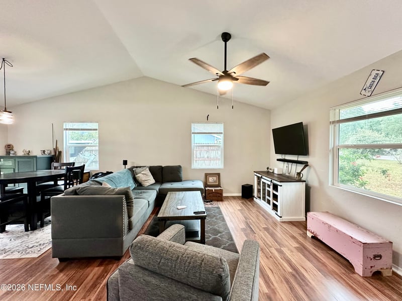 117 Eliam Rd, Melrose, FL 32666