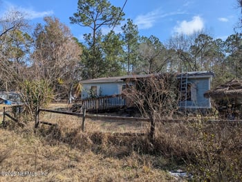 106 Lake Shore Rd, Interlachen, FL 32148