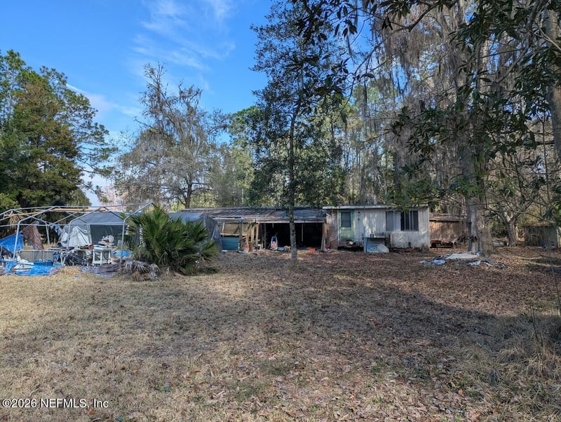 106 Lake Shore Rd, Interlachen, FL 32148