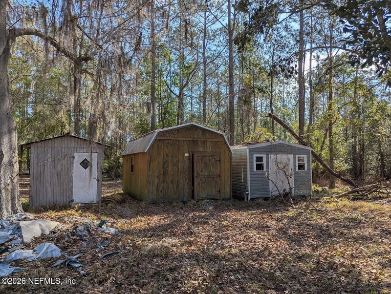 106 Lake Shore Rd, Interlachen, FL 32148