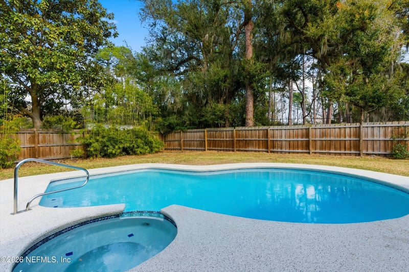 8631 San Servera Dr, Jacksonville, FL 32217