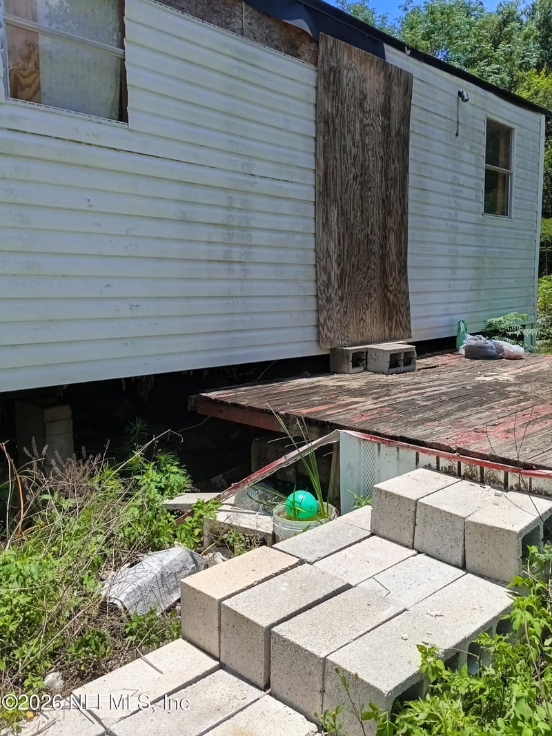 147 2nd Way, Interlachen, FL 32148