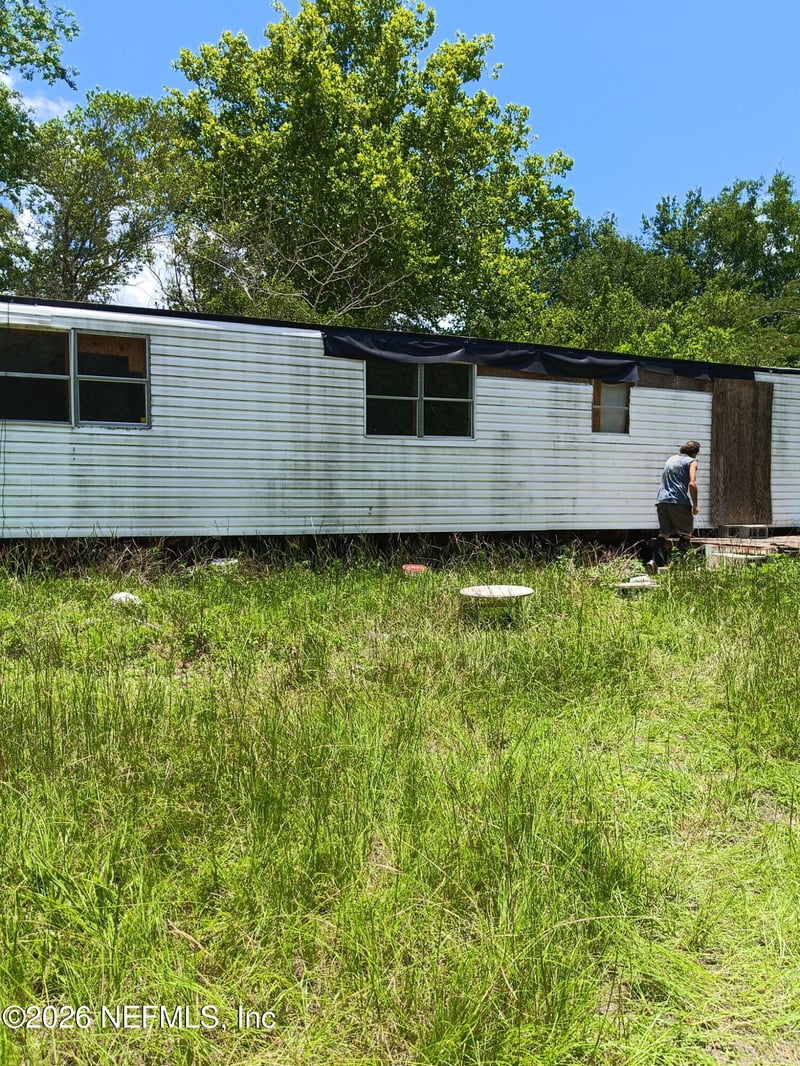 147 2nd Way, Interlachen, FL 32148