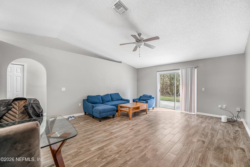 2715 Lantana Lakes Dr, Jacksonville, FL 32246